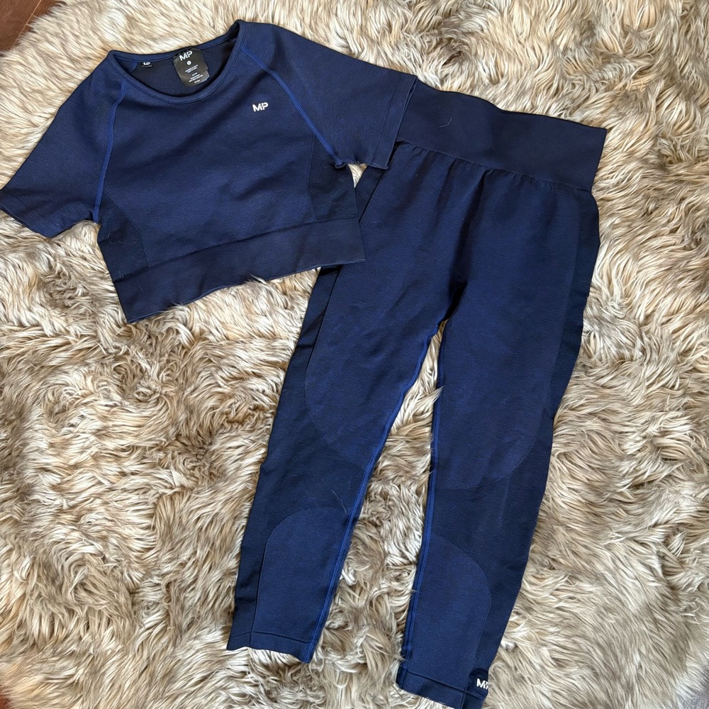 MyProtein | navy seamless gym set